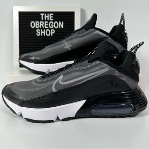 NIKE AIR MAX 2090 WOMENS RUNNING SHOES SIZE 9 BLACK WHITE NEW